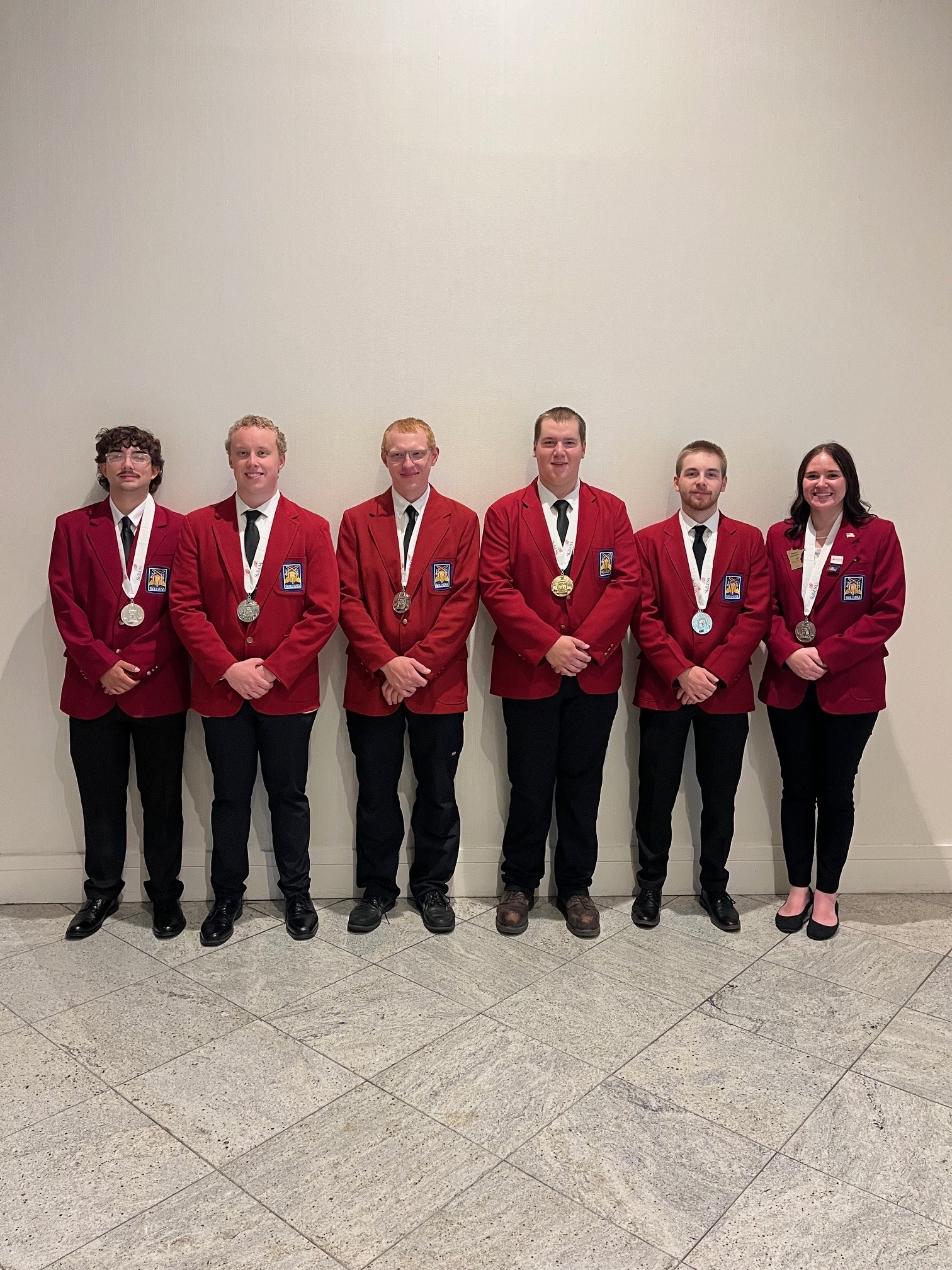 Group of 6 student winners at SkillsUSA competition