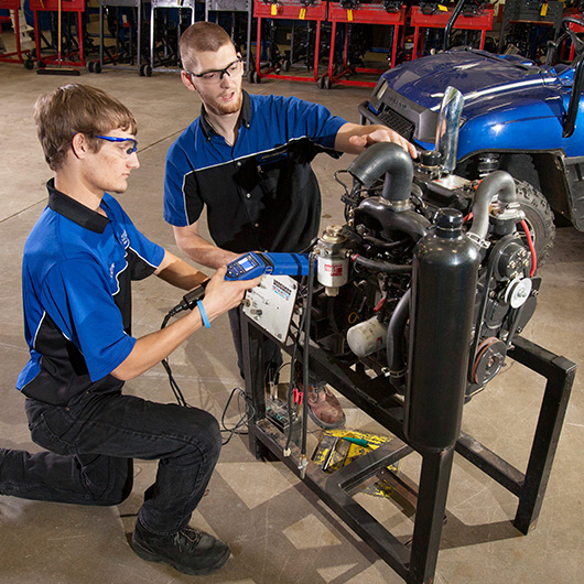 marine outboard repair school